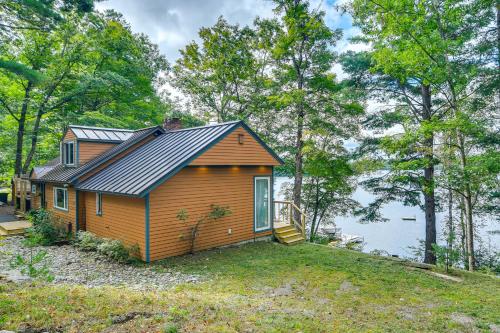 Beautiful Embden Pond Cabin with Dock and Kayaks!
