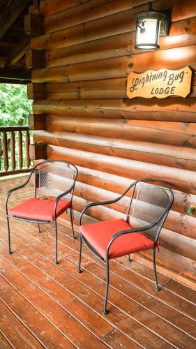Mountaintop Cabin In Gated Resort Community in Sevierville, USA