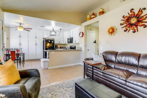 Palm Desert Rental with Community Pool Near Golf! in Palm Desert, USA
