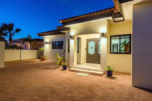 Villa image 3