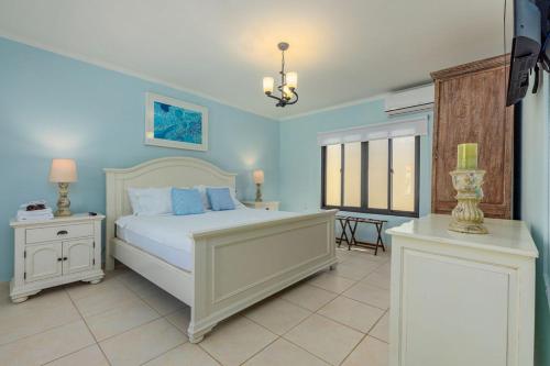 Villa image 2