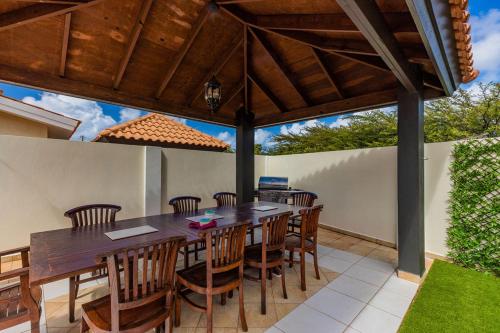 Villa image 1