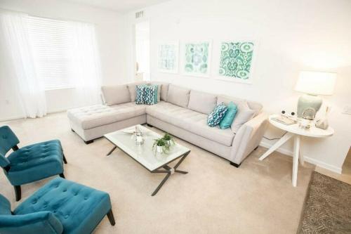 Modern Vacation Apartment with a Lake View at Vista Cay Resort VC4816 in Orlando, USA