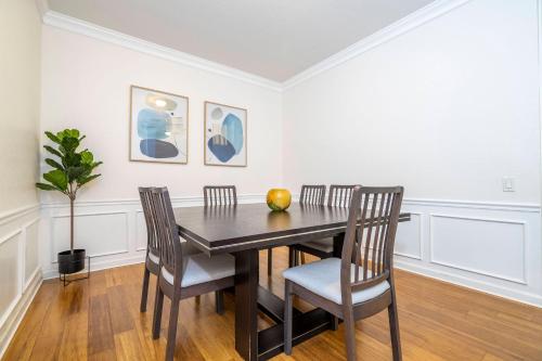 Wonderful Vacation Apartment with balcony at Vista Cay apt 103 - image 7