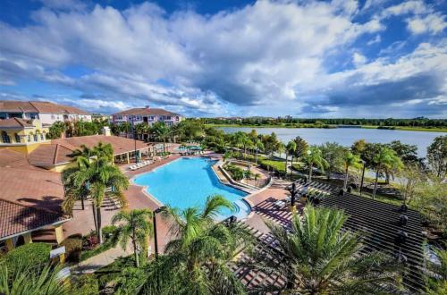 Wonderful Vacation Apartment with Balcony at Vista Cay VC5025-103 in Orlando, USA