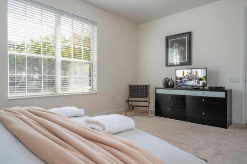 Wonderful Vacation Apartment with balcony at Vista Cay apt 103 - image 11