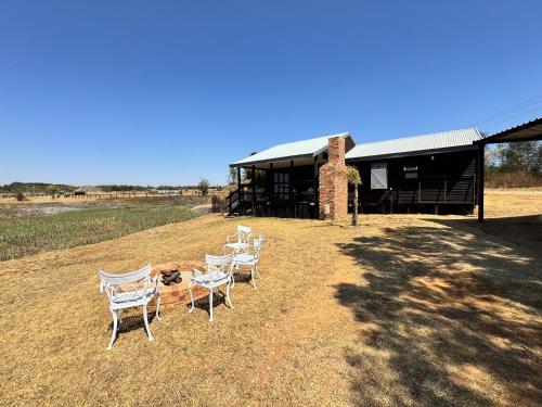 Tampilan eksterior, Kings 93 Cabins in Tierpoort