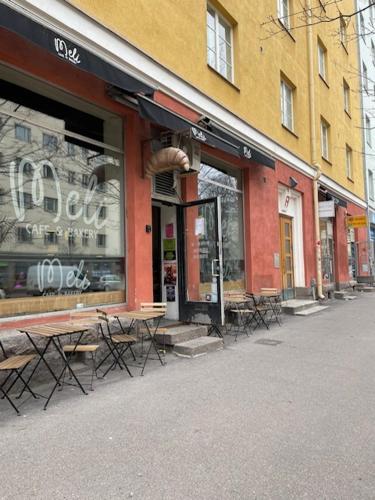 Your Chic Vibrant Airbnb, Helsinki (photo 5)