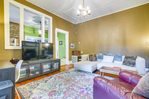 Historic Chapel Hill Bungalow 4 Mi to UNC Campus! in Chapel Hill, Vereinigte Staaten von Amerika