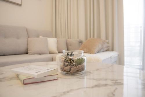 Modern 2BR Near Downtown Sleeps 6 Pool and GYM, Dubaj (zdjęcie 6)