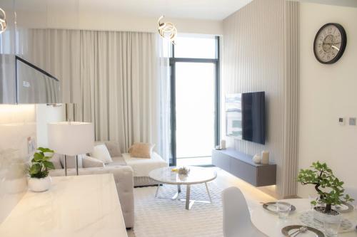 Modern 2BR Near Downtown Sleeps 6 Pool and GYM, Dubaj (zdjęcie 4)