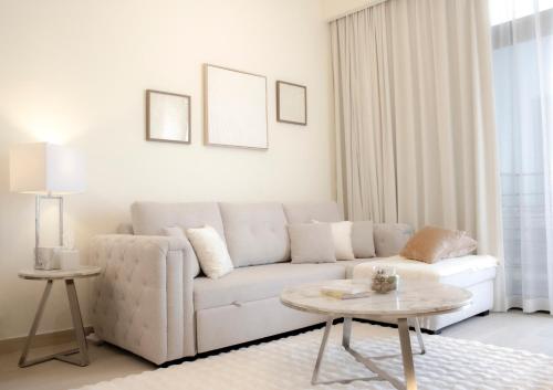 Modern 2BR Near Downtown Sleeps 6 Pool and GYM, Dubaj (zdjęcie 7)