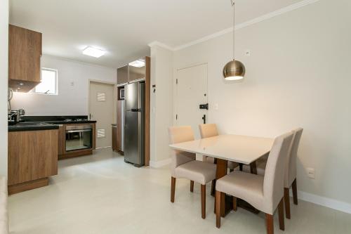 Apto c/ Piscina e garagem em Itacorubi CQ8711 in Itacorubi