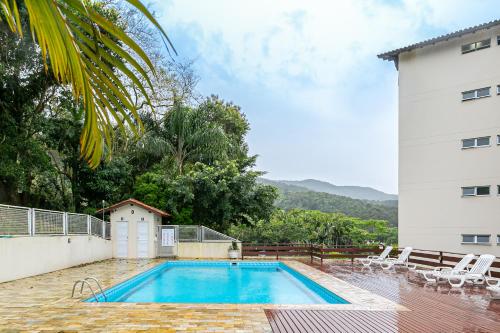 Apto c/ Piscina e garagem em Itacorubi CQ8711 in Itacorubi