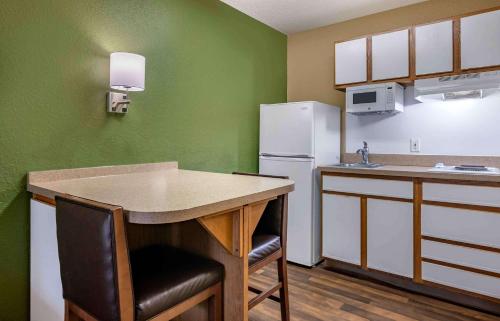 Studio with 2 Double Beds - Non-Smoking image 3
