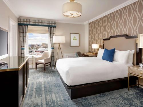 596740432 Fairmont Empress Hotel