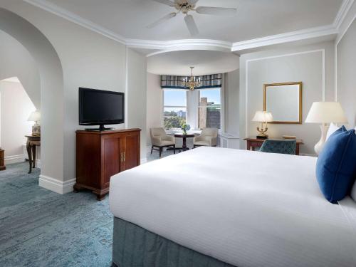 596740450 Fairmont Empress Hotel
