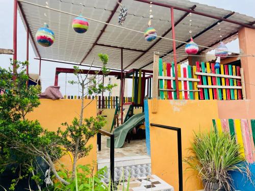 kinderspeeltuin, Fadidi House in Ouakam