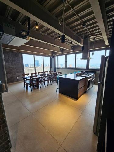 Depa piso 24 con la mejor vista de Guadalajara near Hospital Mexico Americano