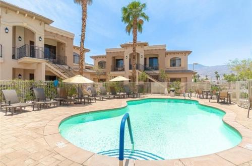 La Quinta Jewel - 1 Bedroom, Sleeps 4, Pool, Hot Tub, Mountain Views in La Quinta, USA
