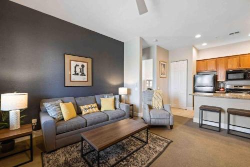 La Quinta Jewel - 1 Bedroom, Sleeps 4, Pool, Hot Tub, Mountain Views in La Quinta, USA