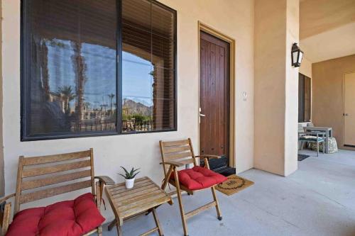 La Quinta Jewel - 1 Bedroom, Sleeps 4, Pool, Hot Tub, Mountain Views in La Quinta, USA