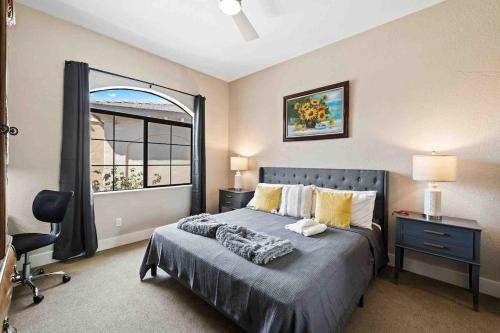 La Quinta Jewel - 1 Bedroom, Sleeps 4, Pool, Hot Tub, Mountain Views in La Quinta, USA