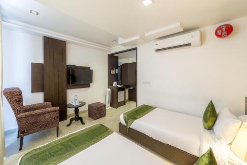 room detail thumbnail 1