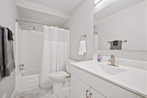 2-Bedroom Spacious stay in Rochester Hills, USA