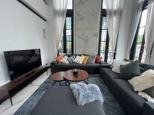 Luxury Pool Villa 5BR 12pax with Private Lift in Ekkamai, Bangkok (foto 10)