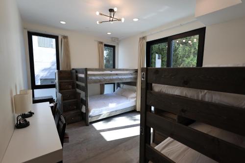 WestLA Hostel Full Bed in Los Angeles, USA