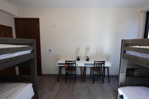 WestLA Hostel Full Bed in Los Angeles, USA
