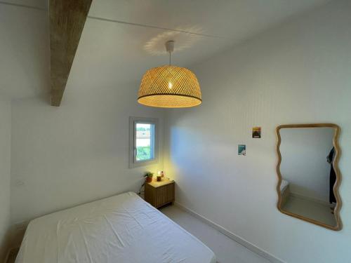 Villa rénovée avec accès plage clim WiFi parking - image 5