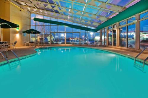 La Quinta Inn & Suites by Wyndham Springdale in Springdale, USA