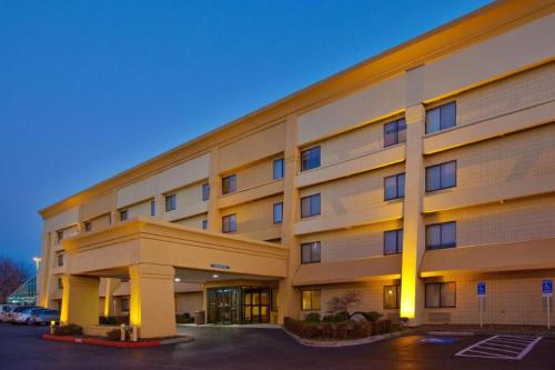 La Quinta Inn & Suites by Wyndham Springdale in Springdale, USA