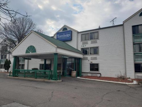 Travelodge by Wyndham Brooklyn Center, Minneapolis