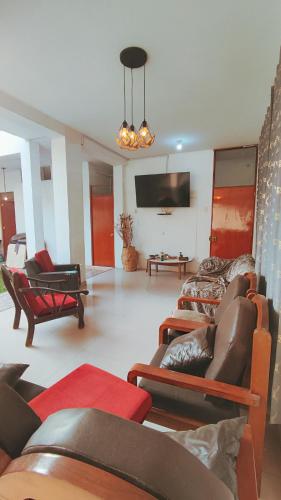 CASA RICARDO PALMA con PISCINA