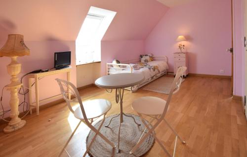 Gorgeous Apartment In Le Mesnil-Esnard in Le Mesnil Esnard