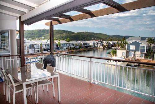 Waterfront - Knysna Quays Accommodation- Family Apartments in 克尼斯纳