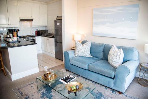 One-Bedroom Apartment image 10