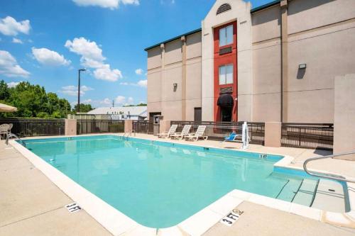 Best Western Plus Oak Mountain Inn in Pelham, USA