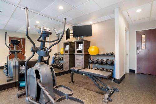 Best Western Plus Oak Mountain Inn in Pelham, USA