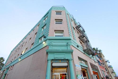 Cadillac Hotel thumb 4