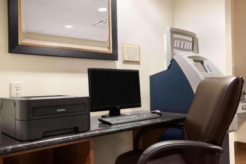 Country Inn & Suites by Radisson, Dundee, MI Country Inn & Suites by Radisson, Dundee, MI