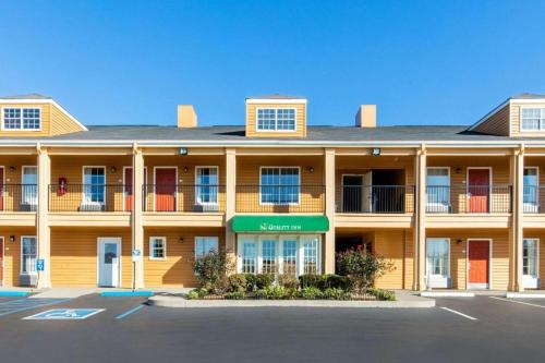 Quality Inn Arab Hwy 231 in Arab, USA