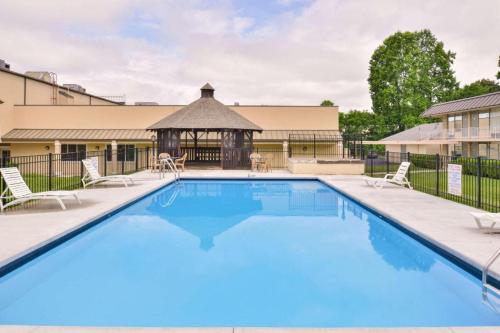 Quality Inn Dutch Inn in Collinsville, USA