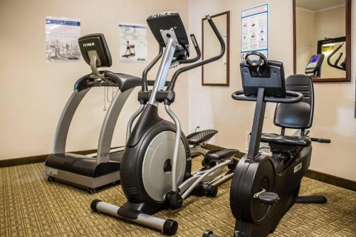 Comfort Inn - image 6