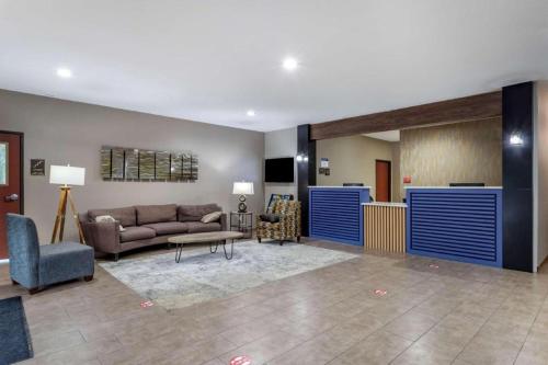 Best Western Oakdale Inn in Oakdale, USA