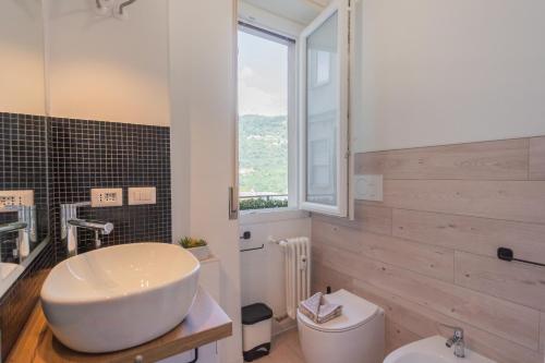  Casa di Silvia. Sei km da Como in Lipomo