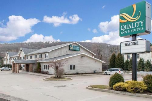 Quality Inn & Suites in Titusville, USA